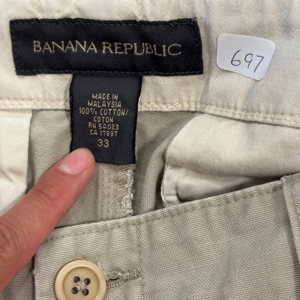 Banana Republic Mens 33 Khaki Tan Cotton Chino Shorts Flat Front Utility Pockets